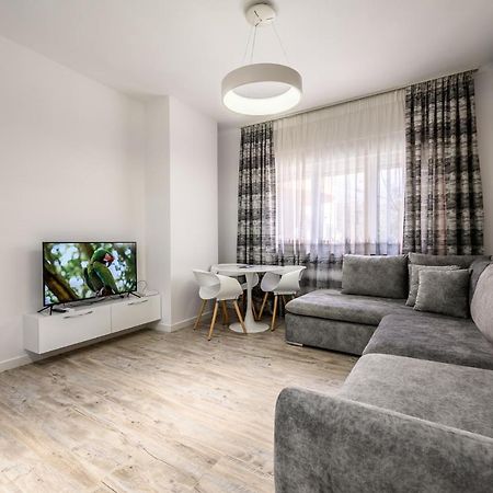 Miku Apartment-City Walk 1Bd Stylish Apartment Tirana Extérieur photo