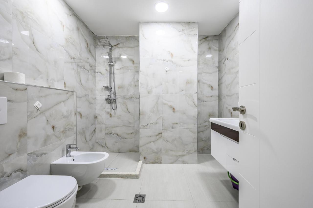 Miku Apartment-City Walk 1Bd Stylish Apartment Tirana Extérieur photo